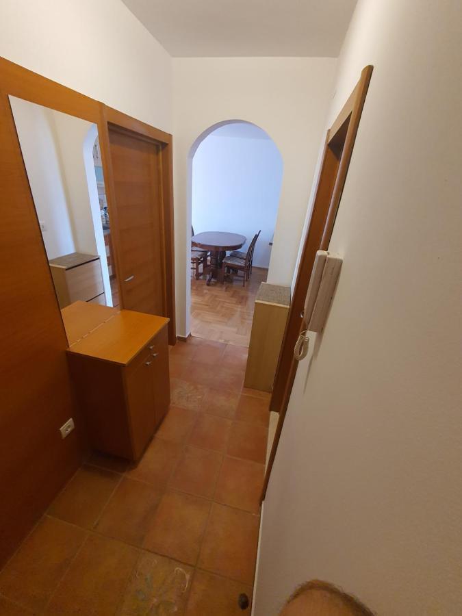 Oksana Apartment بودغوريتْسا المظهر الخارجي الصورة